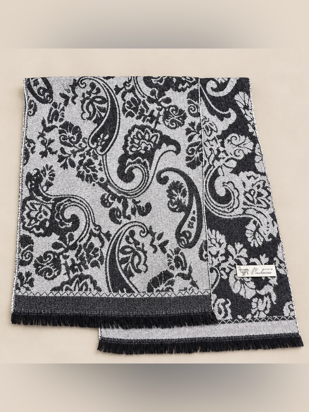 Leonardo 100% Cashmere Black White Paisley Scarf Fringe